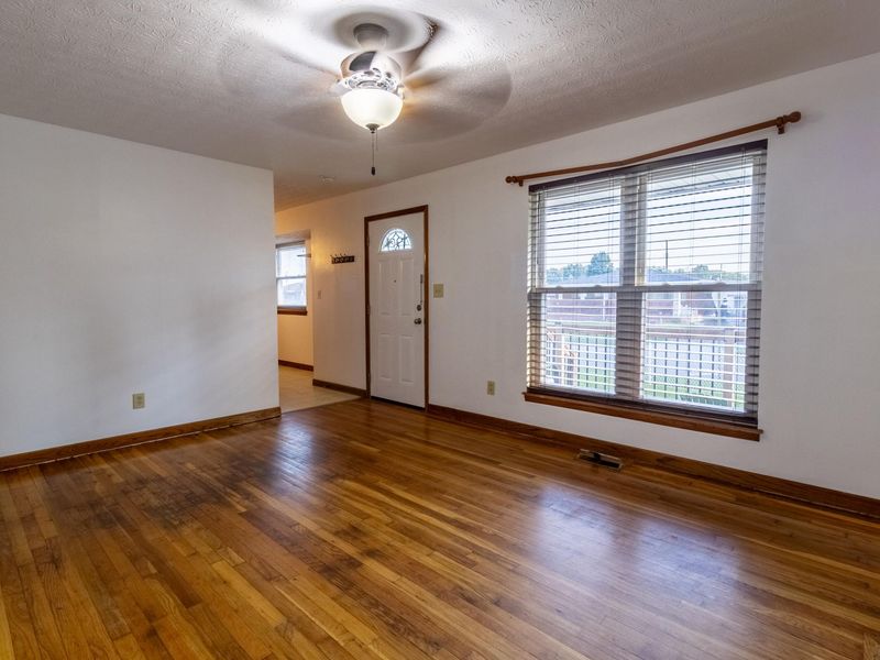 120 Ziegler Avenue, Columbus, OH 43207 Photo 12