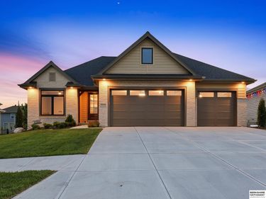 2204 N 182nd Avenue, Elkhorn, NE 68022