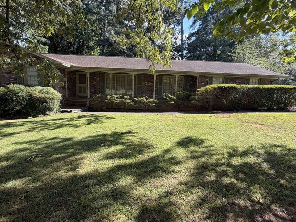 1663 Kings Down Circle, Atlanta, GA 30338