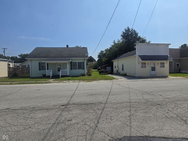 102-104 Walnut Street, Fairland, IN 46126