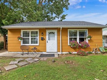 81 A Street, Niagara Falls, NY 14303