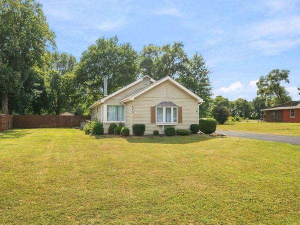 245 W Southmor Road , Morris, IL 60450
