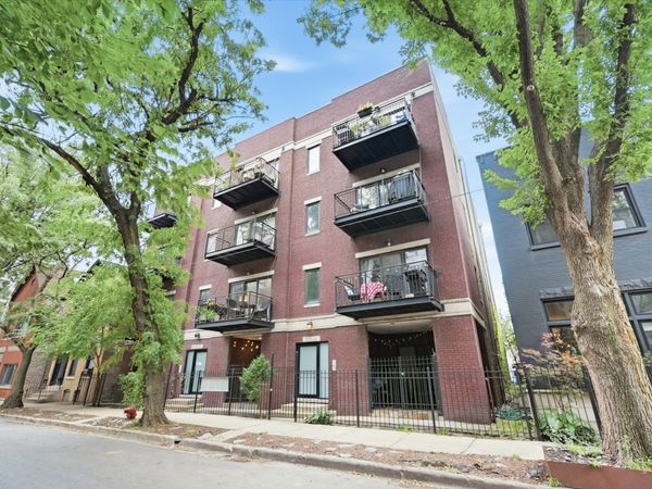 524 N HERMITAGE Avenue , Unit 2, Chicago, IL 60622