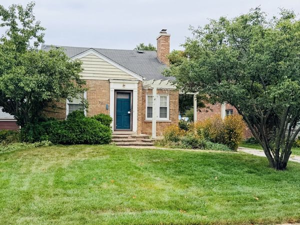 301 N CLINTON Avenue , Elmhurst, IL 60126