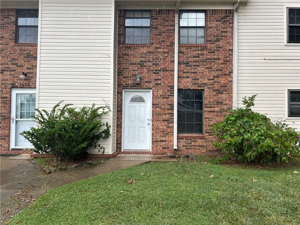 1425 N Nashville Avenue , Russellville, AR 72801
