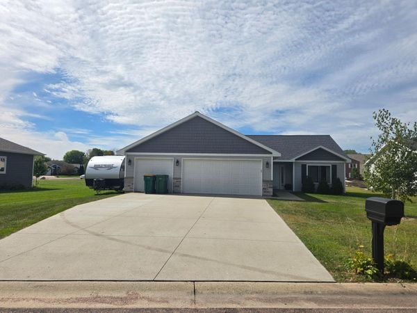 124 Kenna Drive , Le Sueur, MN 56058