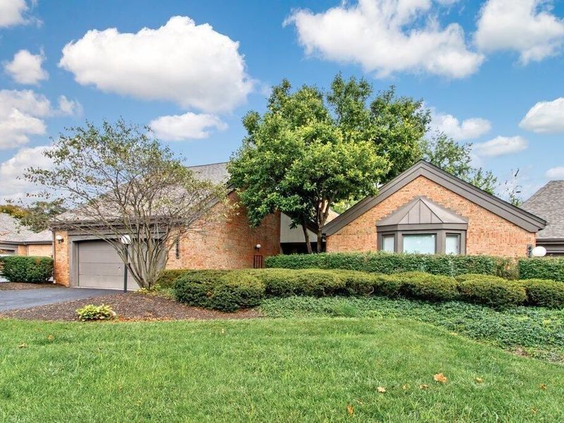 4766 Dierker Road, Unit 8, Upper Arlington, OH 43220 Photo 1