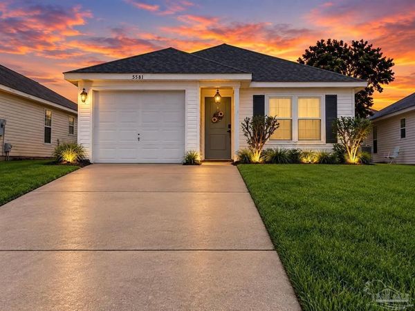 5581 Shadow Shore Place, Gulf Breeze, FL 32563