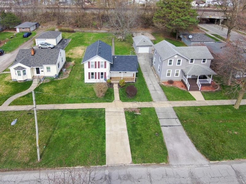 421 E 4th, Port Clinton, OH 43452 Photo 30