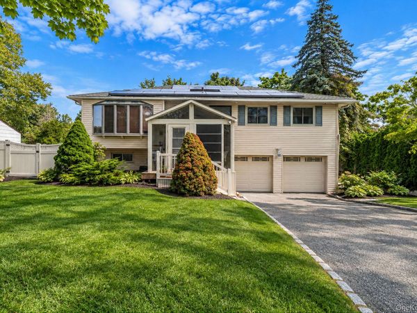 9 Mulberry Drive, Smithtown, NY 11787