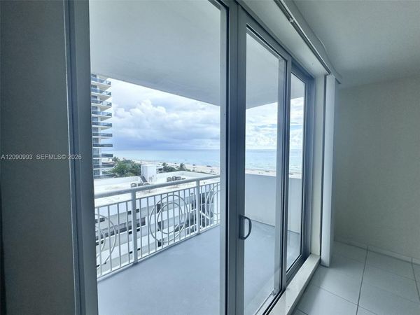 5825 Collins Ave , Unit 8E, Miami Beach, FL 33140