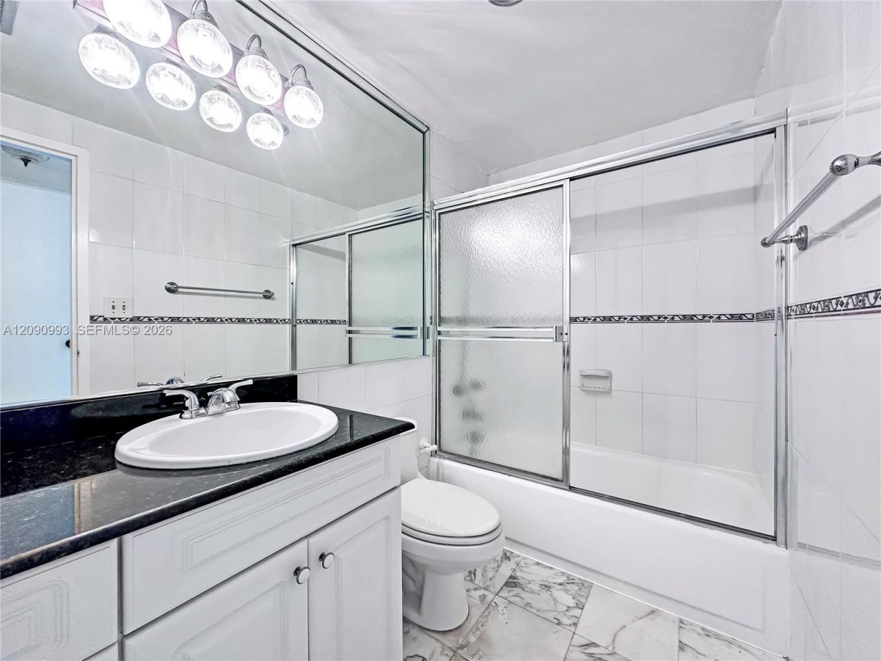 5825 Collins Ave, Unit 8E, Miami Beach, FL 33140 Photo