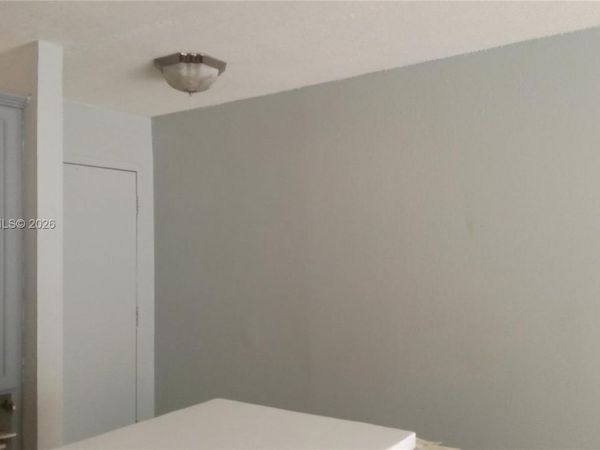 300 W 74th Pl , Unit 303, Hialeah, FL 33014