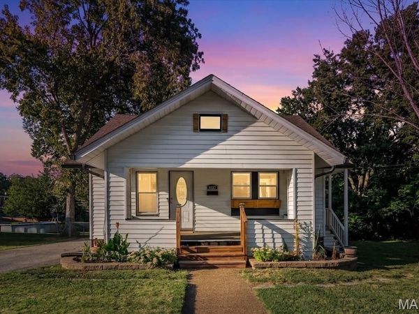 8627 Argyle Avenue, St Louis, MO 63114