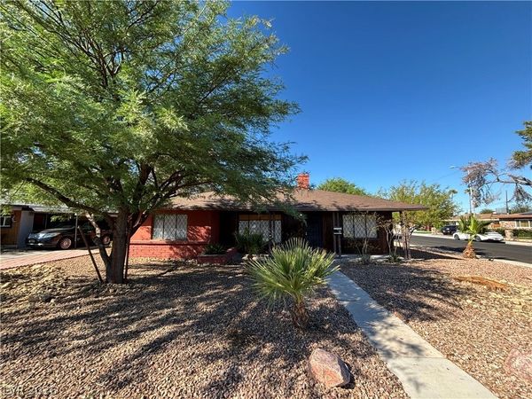 821 Griffith Avenue, Las Vegas, NV 89104
