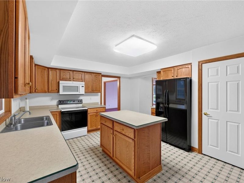 115 Honey Locust Court, Painesville Township, OH 44077 Photo 12
