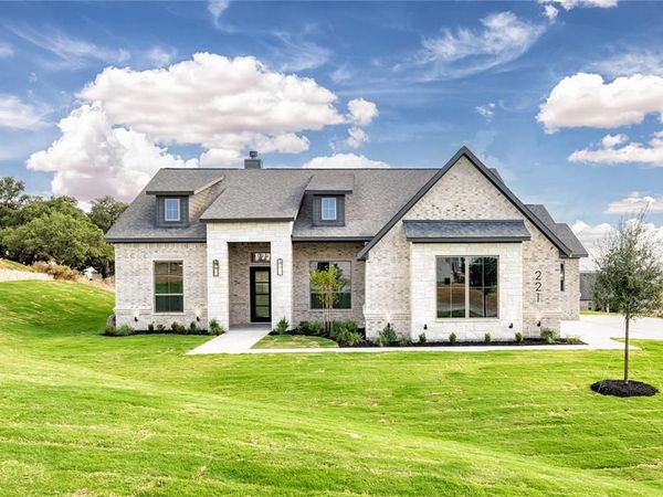 221 Oak Meadow Lane, Weatherford, TX 76085