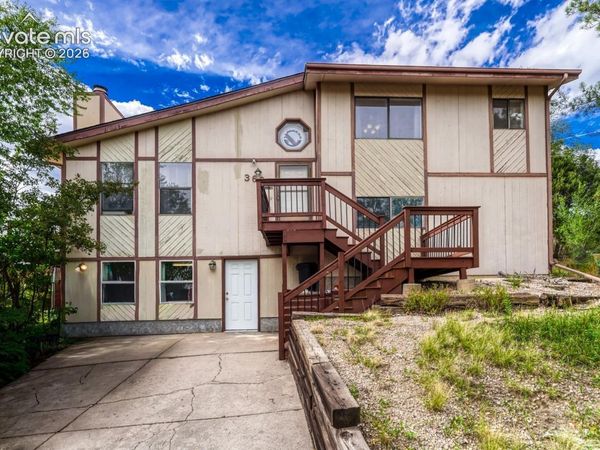 3660 Suncrest Court, Colorado Springs, CO 80906