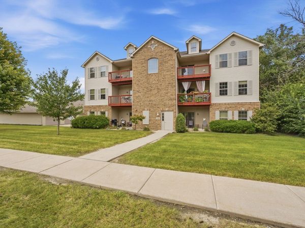 1080 RACHAEL #302, North Liberty, IA 52317