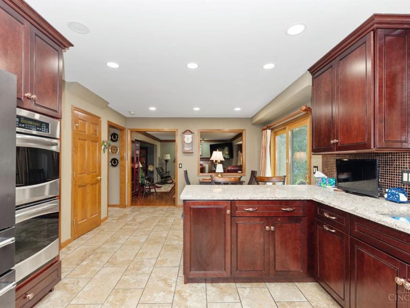 809 Deer Valley Drive, Union Township, OH 45245 Photo 21