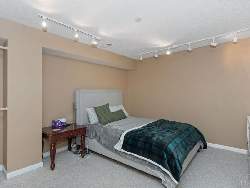 809 Deer Valley Drive, Union Township, OH 45245 Photo 33