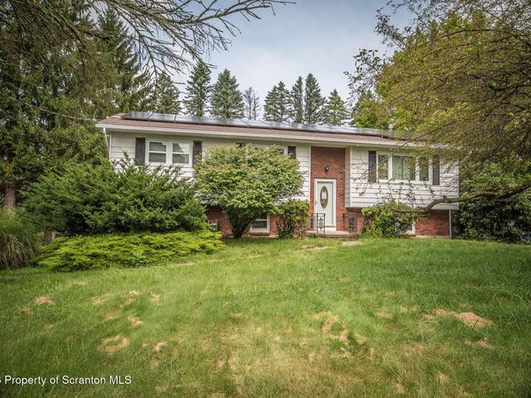 537 Gladiola Drive , Clarks Summit, PA 18411