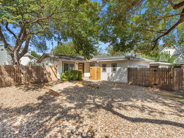 904 Plateau Circle, Austin, TX 78745