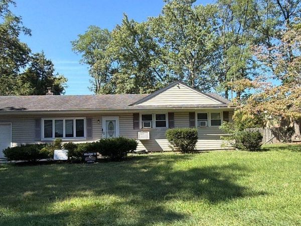 226 Holbrook Road , Holbrook, NY 11741