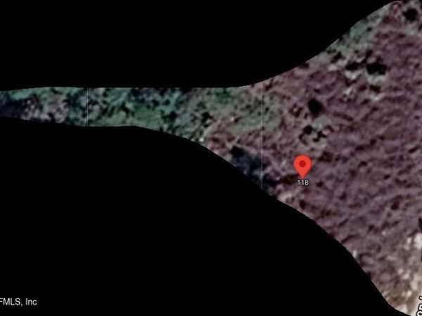 118 MOON LAKE Drive, Crescent City, FL 32112