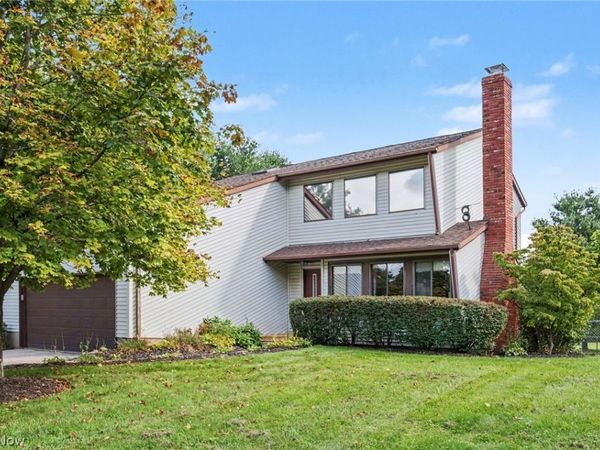 9875 Mentor Road , Chardon, OH 44024