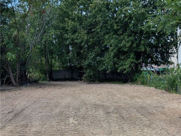 2154 W 98th Street , Cleveland, OH 44102