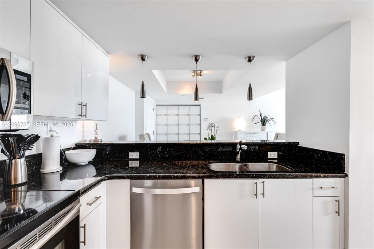 650 West Ave , Unit 2710, Miami Beach, FL 33139 Photo