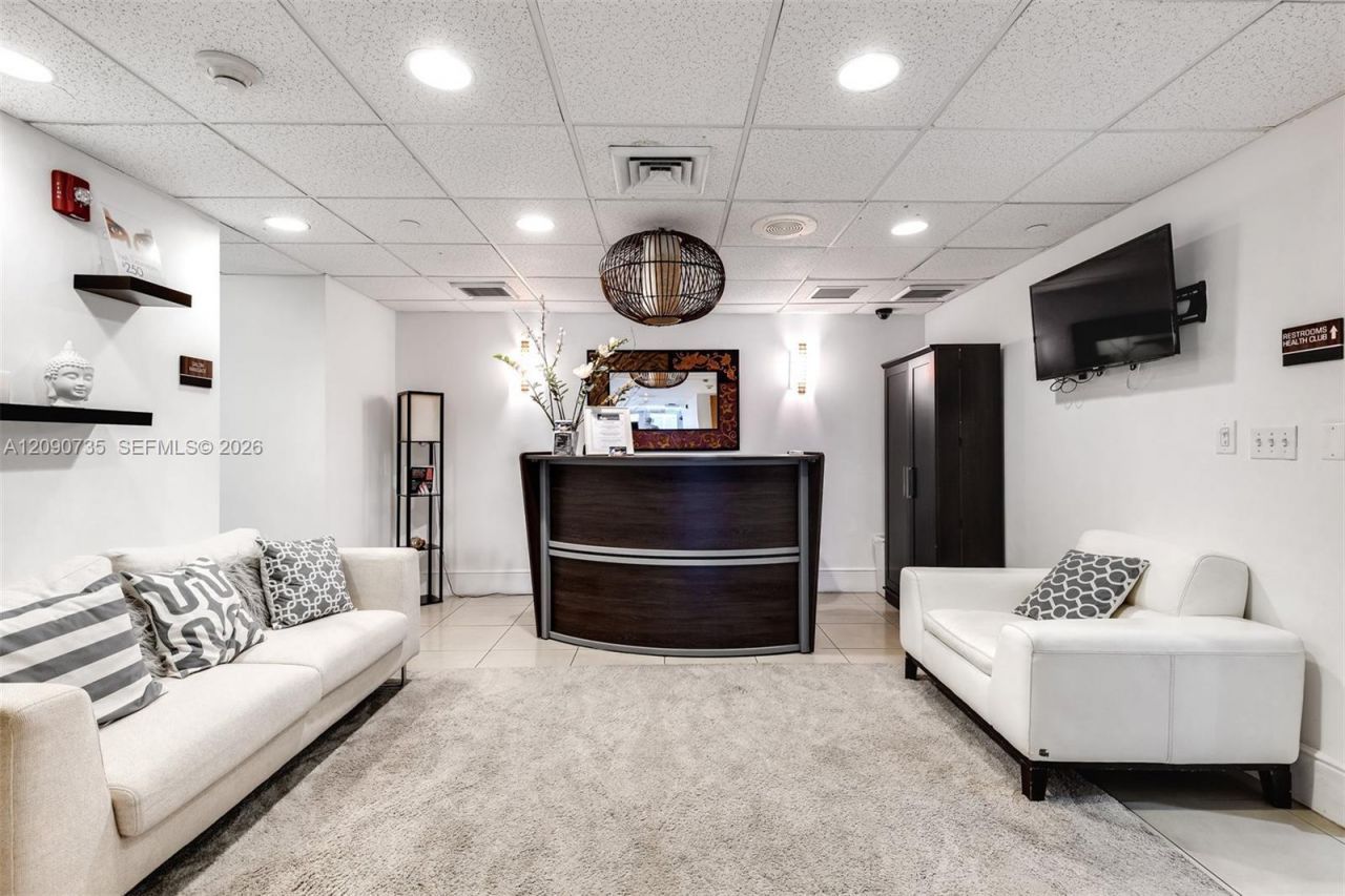 650 West Ave , Unit 2710, Miami Beach, FL 33139 Photo
