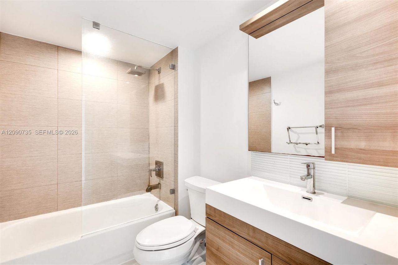 650 West Ave , Unit 2710, Miami Beach, FL 33139 Photo