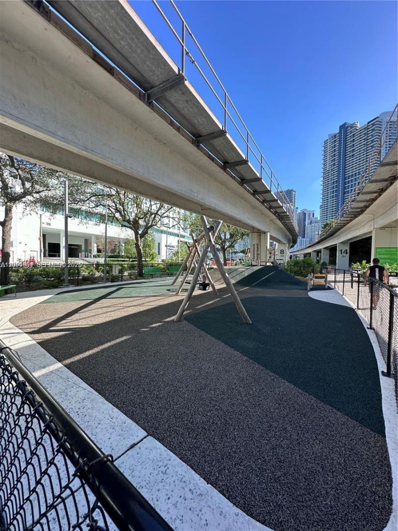 1600 SW 1st Ave, Unit 605, Miami, FL 33129 Photo