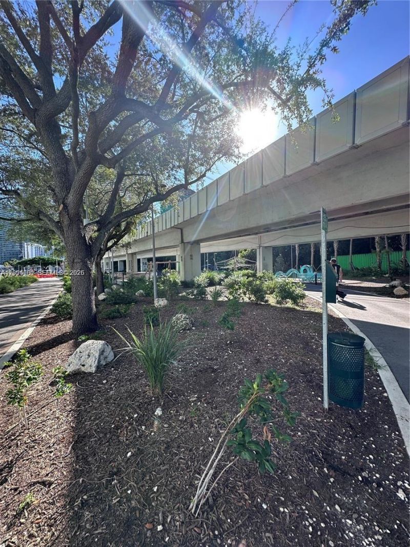 1600 SW 1st Ave, Unit 605, Miami, FL 33129 Photo