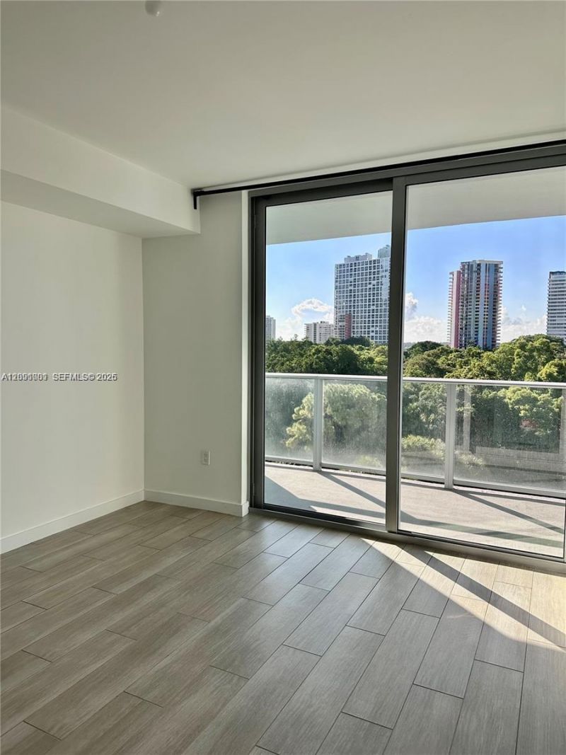1600 SW 1st Ave, Unit 605, Miami, FL 33129 Photo