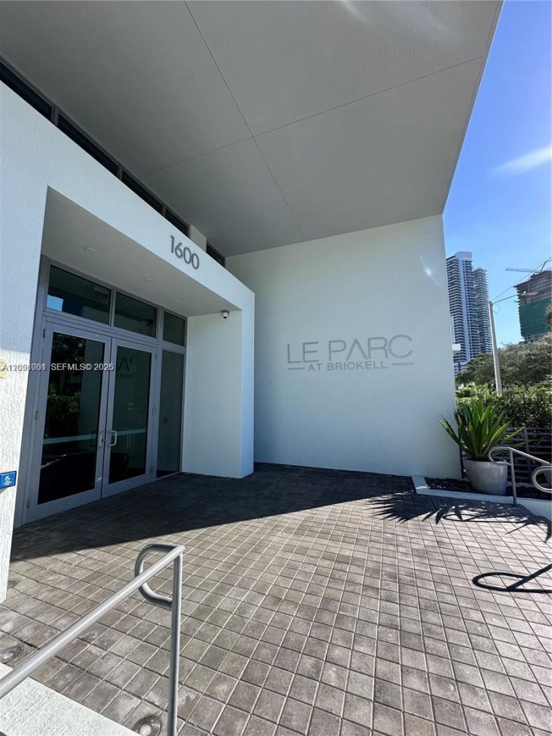 1600 SW 1st Ave, Unit 605, Miami, FL 33129 Photo