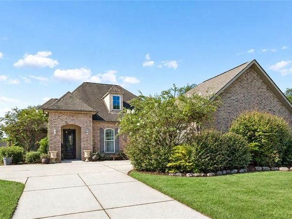 1621 ORCHARD Drive , Covington, LA 70435