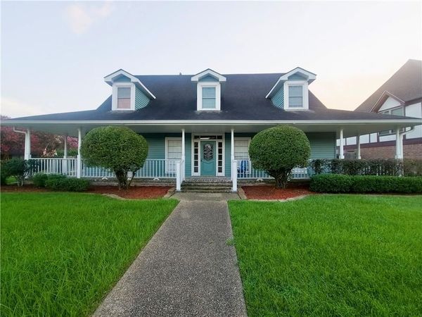 15 GRAND CANYON Drive , New Orleans, LA 70131
