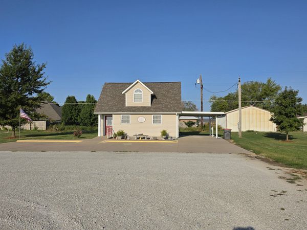 909 N Main Street , Miami, OK 74354