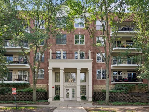 3125 Town Square Drive , Unit 401, Rolling Meadows, IL 60008