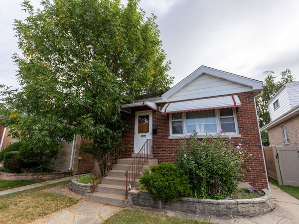 2433 S Keystone Avenue , North Riverside, IL 60546