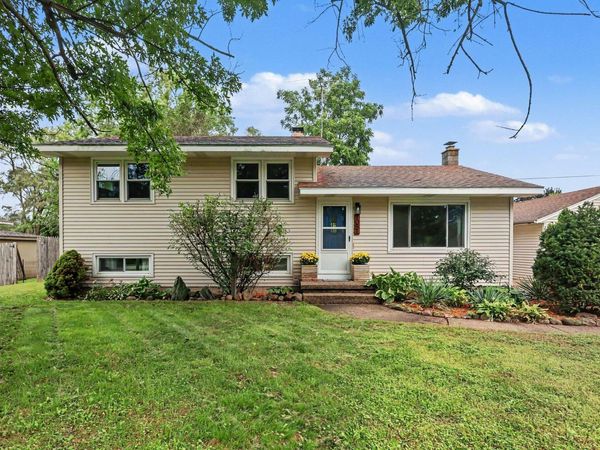 1051 Robin Street, Jenison, MI 49428