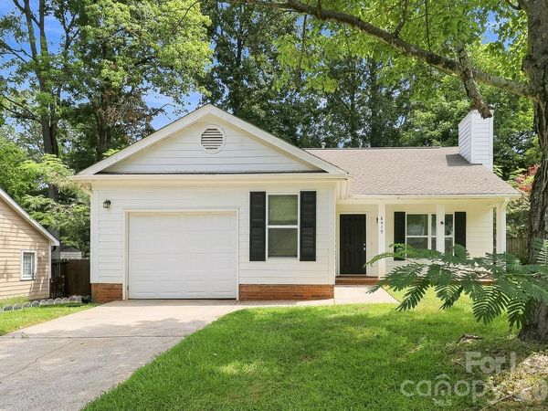 8419 Milton Morris Drive, Charlotte, NC 28227