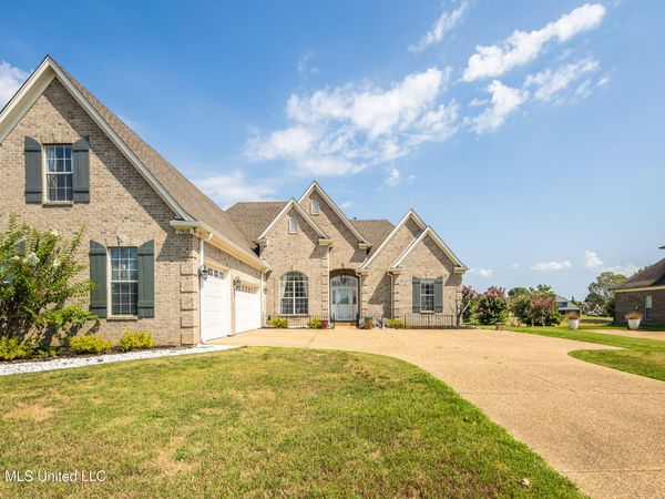 12868 Arbor Drive, Olive Branch, MS 38654
