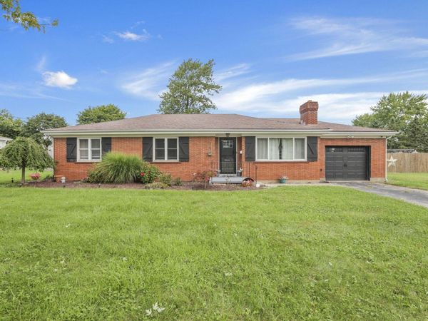 267 E High Street , London, OH 43140