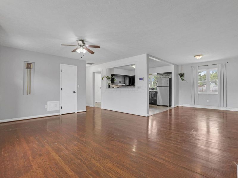 267 E High Street , London, OH 43140 Photo 9
