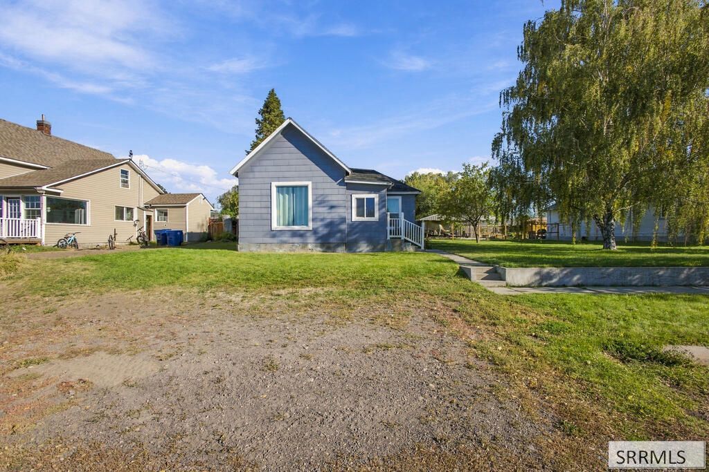 625 1st N, Saint Anthony, ID 83445 Main Photo