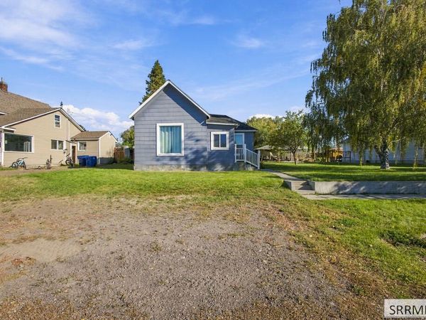 625 1st N, ST ANTHONY, ID 83445